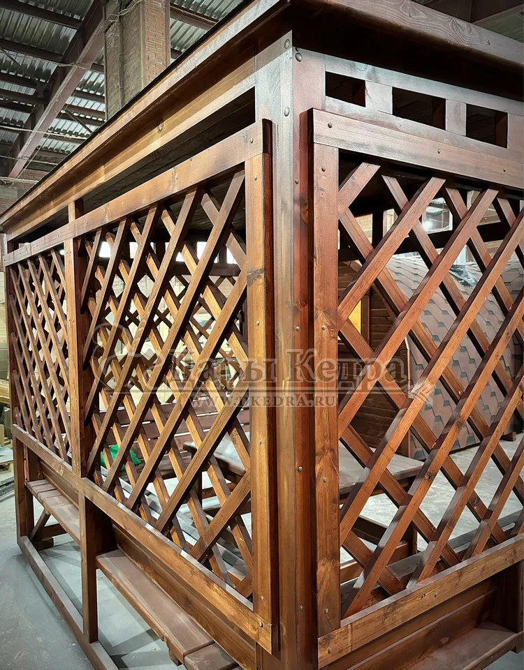 Беседка из кедра Шпалера